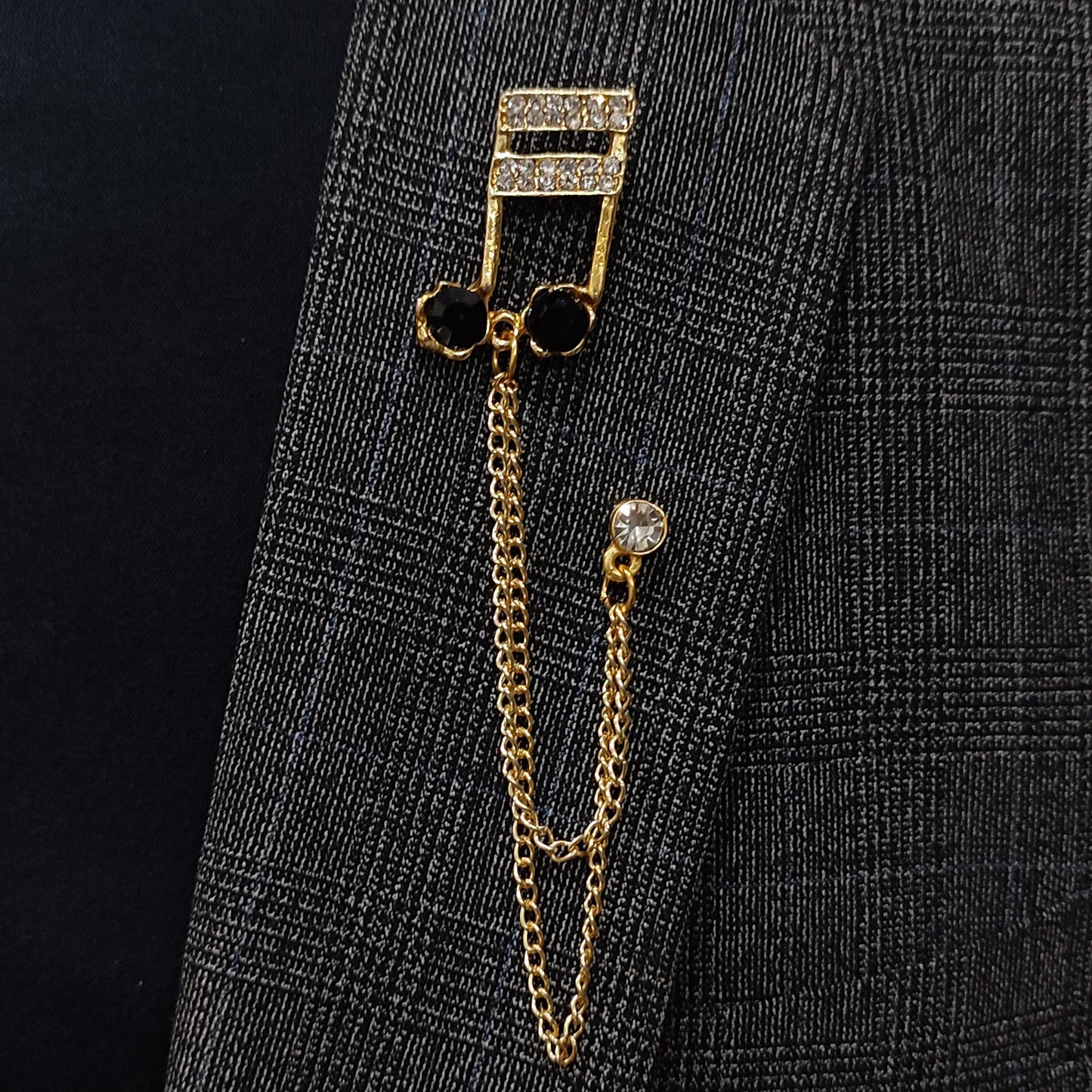 Golden Musical Note with Chain Lapel Pin