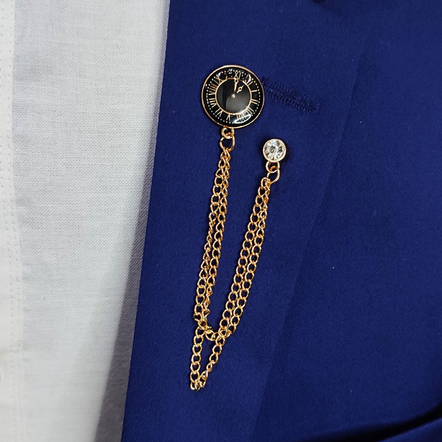 Vintage Clock Coin Lapel pin